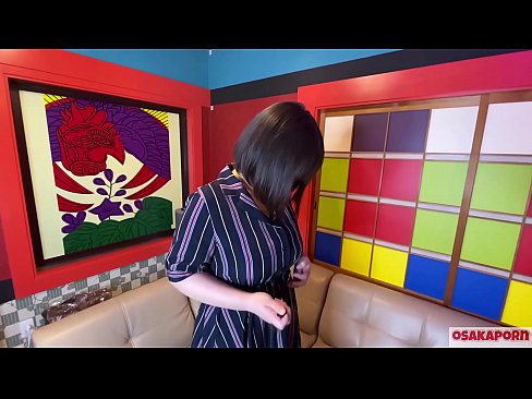 ❤️ Japanese cutie met groot tiete masturbeer met seksspeelgoed en kry 'n orgasme. Sy praat in 'n onderhoud oor haar fokken ervaring. Groot tiete en harige poes wat hard kreun. Osakaporn ️❌ Russiese pornografie by ons ❌️